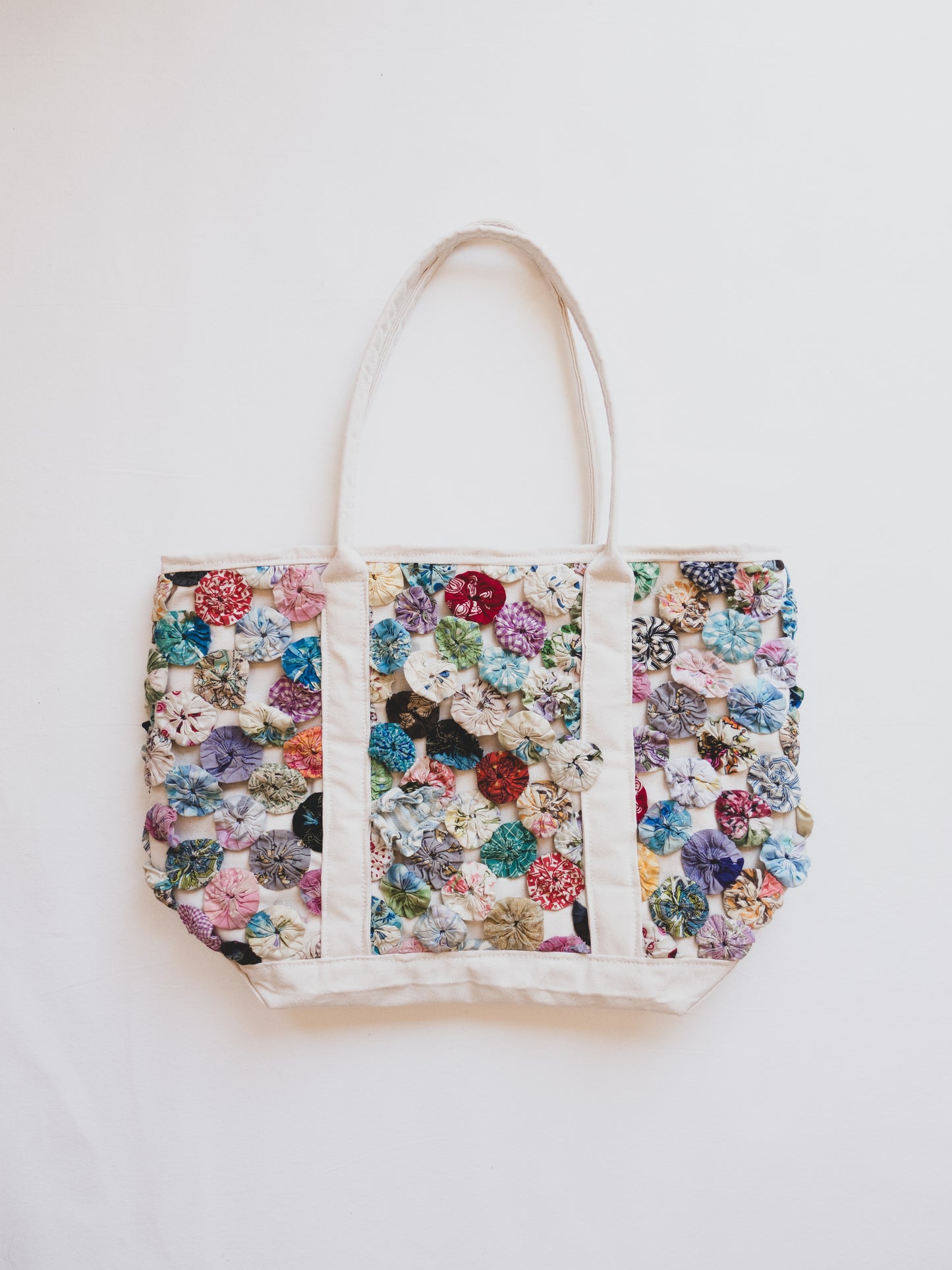 Yo-Yo Quilt Boat Tote 010