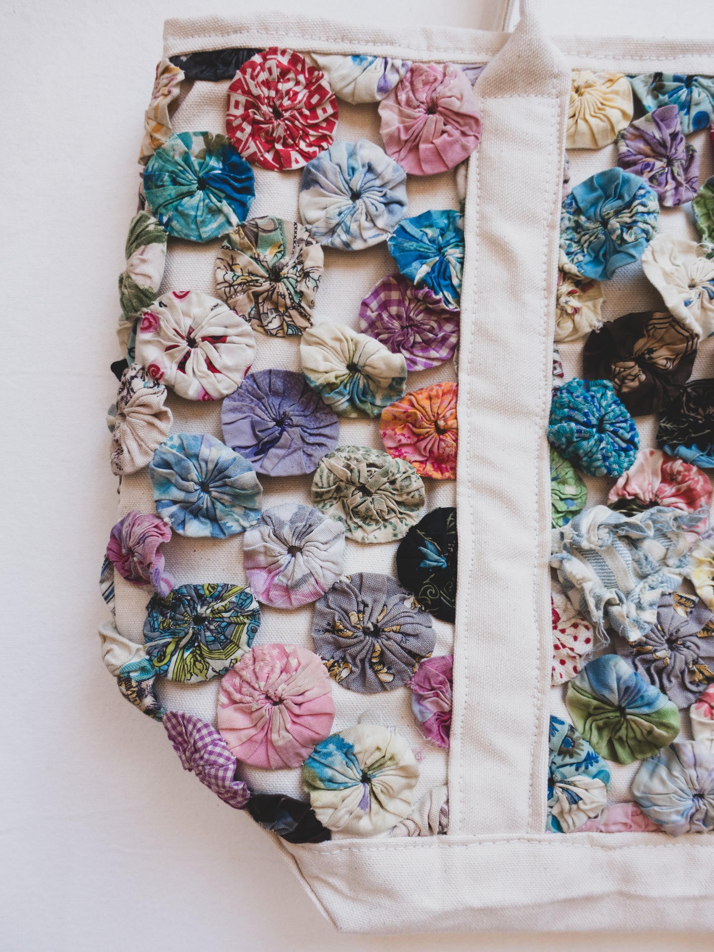 Yo-Yo Quilt Boat Tote 010