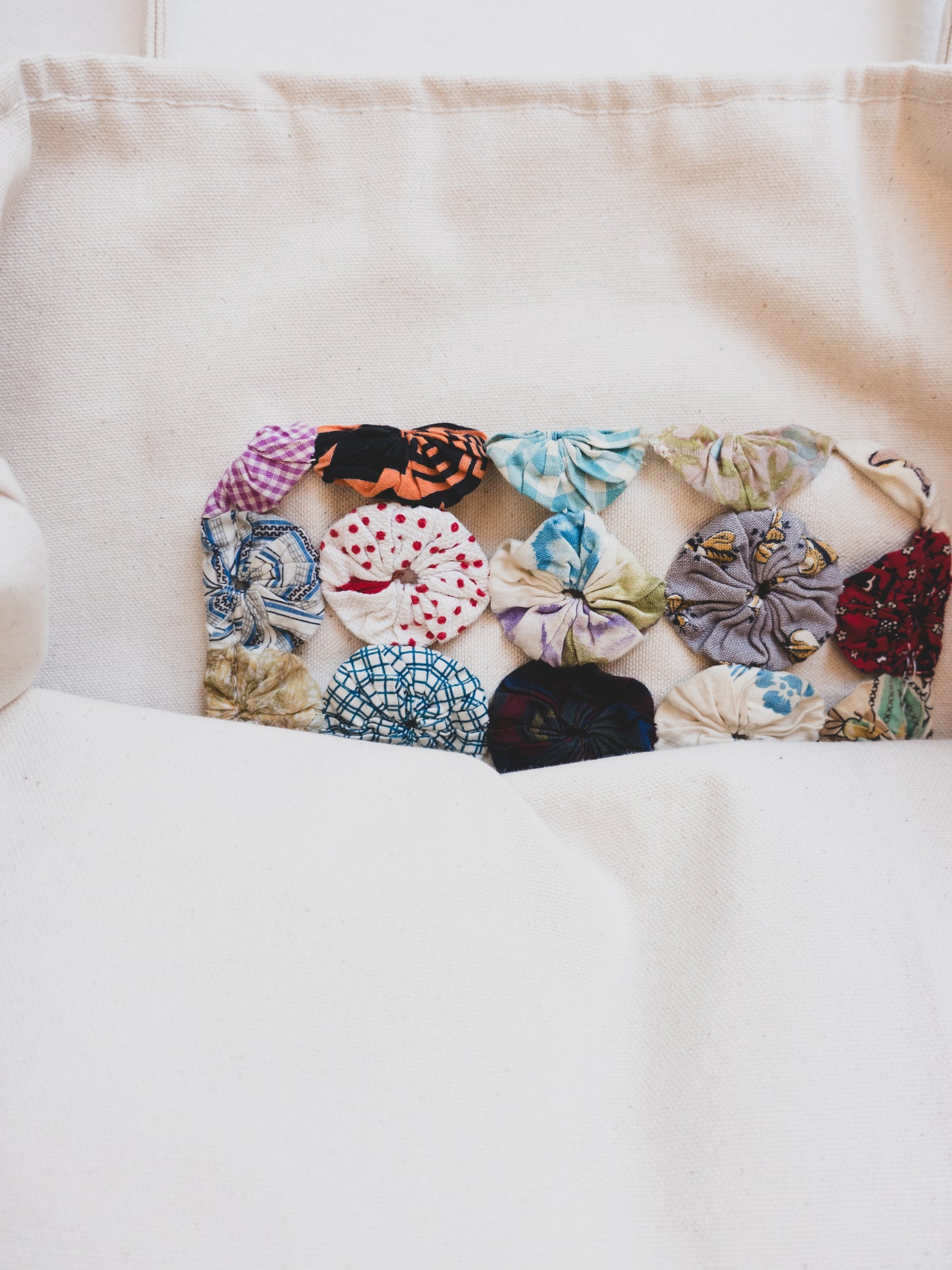 Yo-Yo Quilt Boat Tote 010
