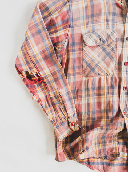 1940's Rare Beautifully Faded Tattered Cotton Flannel - M