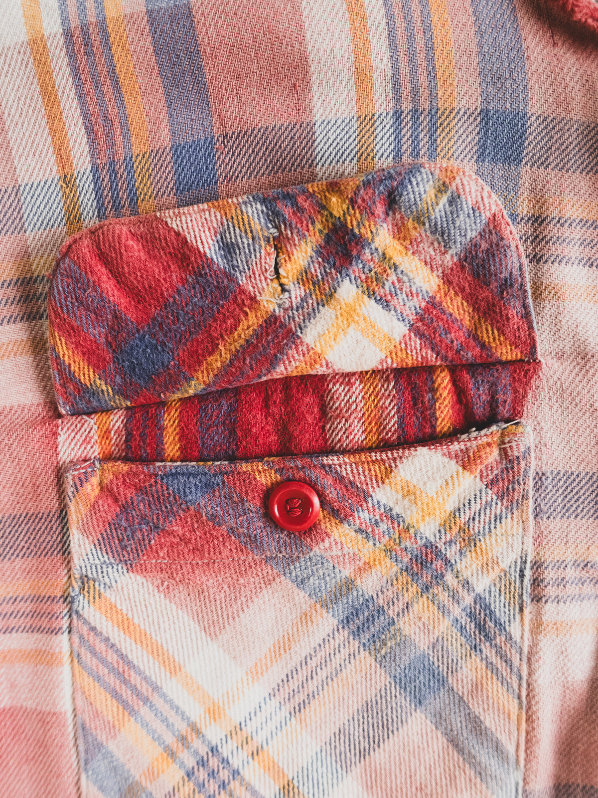 1940's Rare Beautifully Faded Tattered Cotton Flannel - M