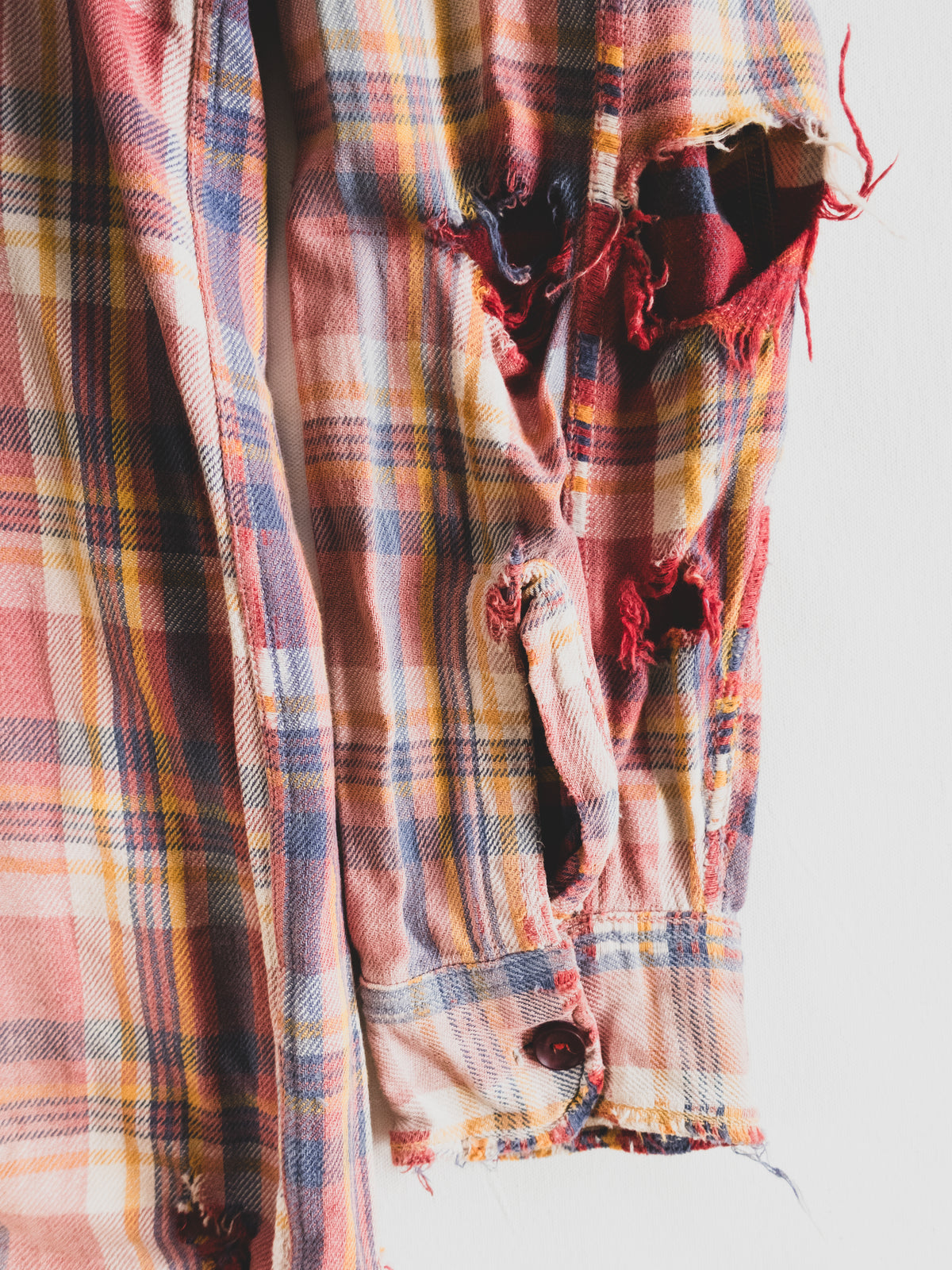 1940's Rare Beautifully Faded Tattered Cotton Flannel - M