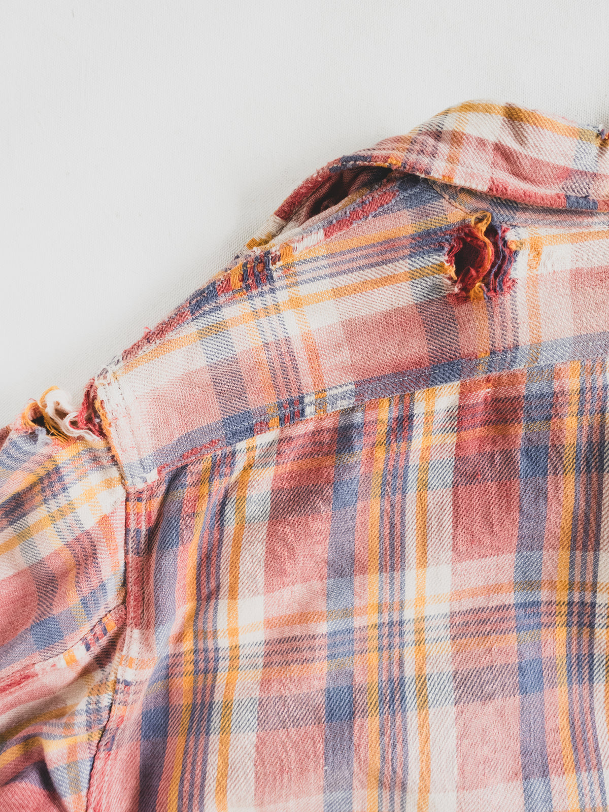 1940's Rare Beautifully Faded Tattered Cotton Flannel - M