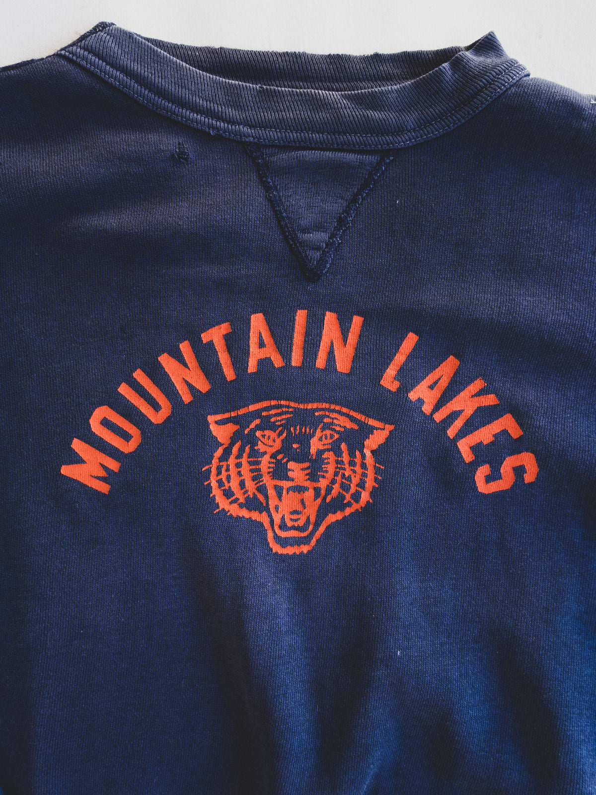 1950s Beautifully Faded " Mountain Lakes " Sweat - M