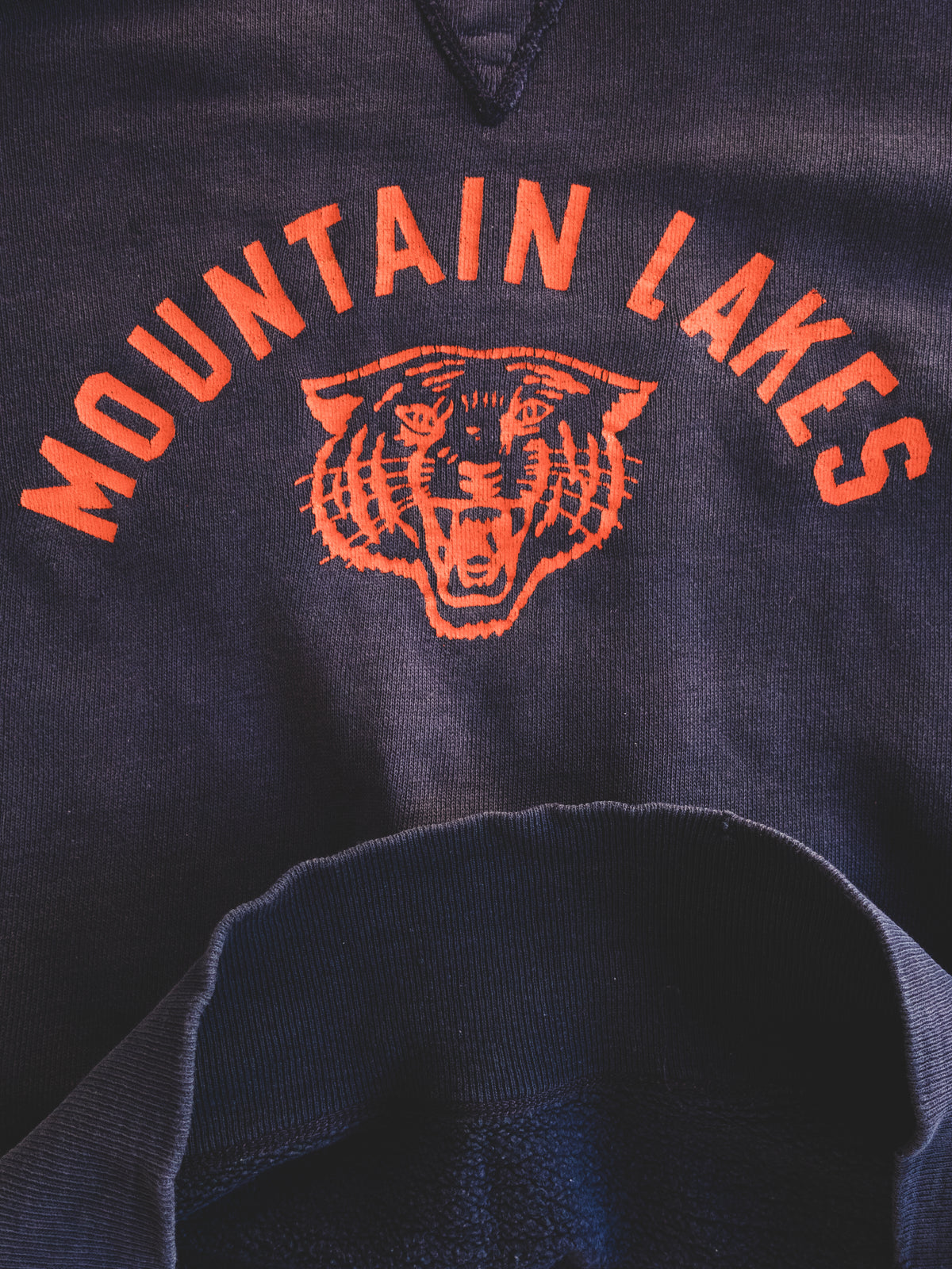 1950s Beautifully Faded " Mountain Lakes " Sweat - M