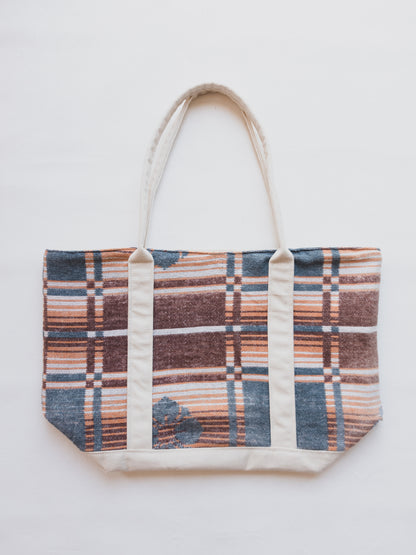 Camp Blanket Boat Tote 016